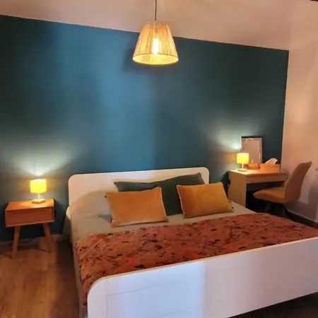 Prázdninový dům La Colline Gersoise-piscine-sauna *