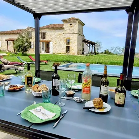 La Colline Gersoise-piscine-sauna Vakantiehuis